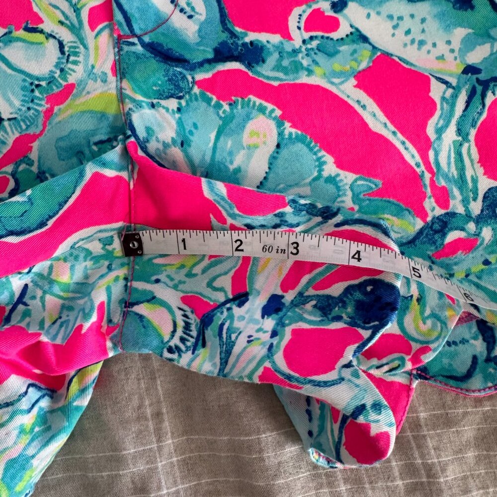 Lilly Pulitzer Buttercup Stretch Shorts in Lobsters in Love Pattern - Picture 8 of 11